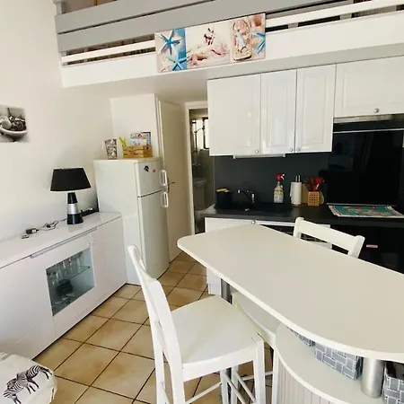 Дом отдыха Maison La Pinede Сент-Мари-ла-Мер